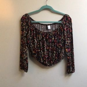 H&M floral shoulder shirt